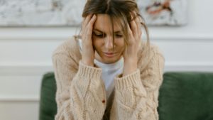 Legături prin traumă și drumuri spre siguranță: cum sunt sprijinite victimele violenței domestice la Timișoara