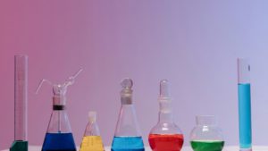 Dotări ultramoderne în noul laborator de biochimie de la Colegiul Bănățean din Timișoara