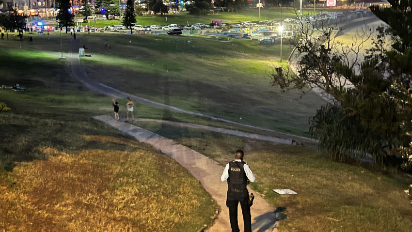 Atentat pe o plajă din Australia. Mai multe persoane au fost ucise