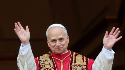 În prima sa Liturghie de Crăciun, Papa Leon condamnă „o economie distorsionată”