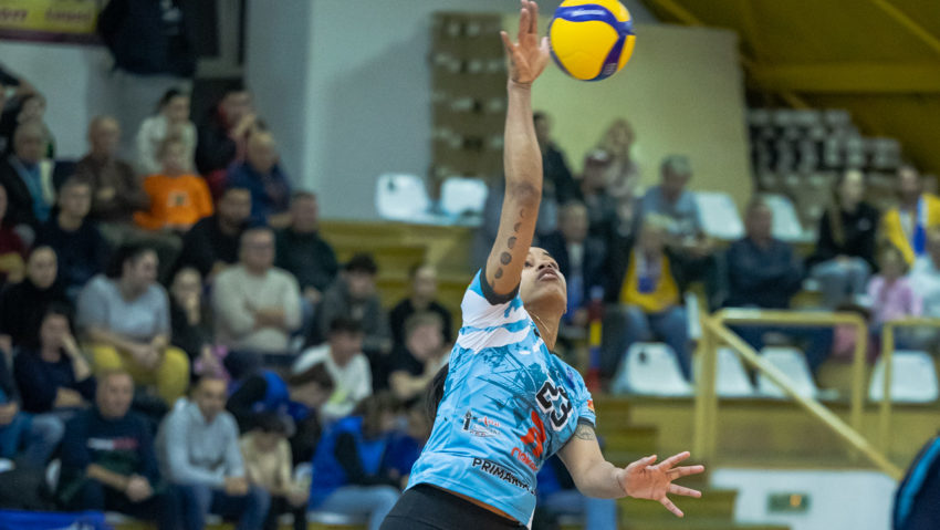 Ce cădere! CSM Lugoj conduce cu 2-0 și pierde