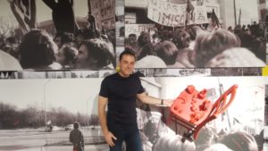 „35+1. Evadare din epoca de aur”: o expoziție care readuce anii ’80 în fața publicului