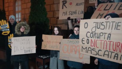 Sute de persoane la un protest legat de justiție la Timișoara