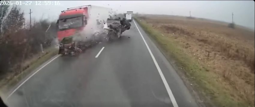 Momentul accidentului; click pe imagine. Atenție, imagini care vă pot afecta emoțional.