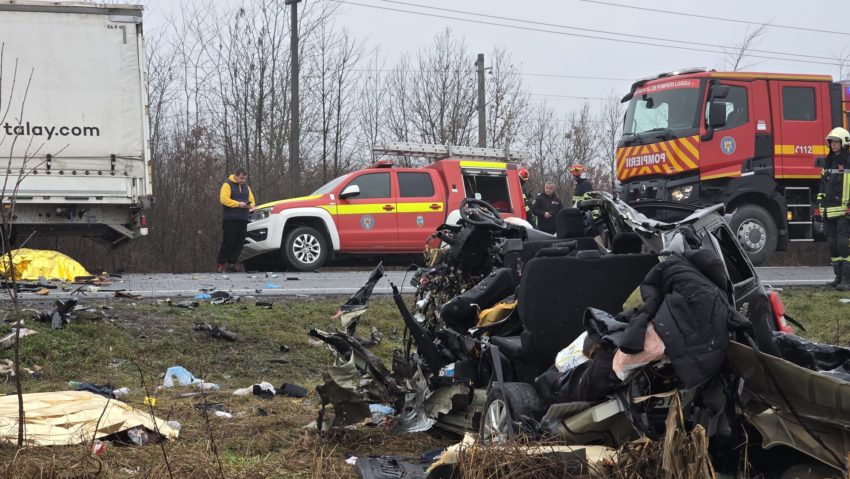 Șoferul microbuzului implicat în accidentul din Timiș era sub influența drogurilor și a alcoolului