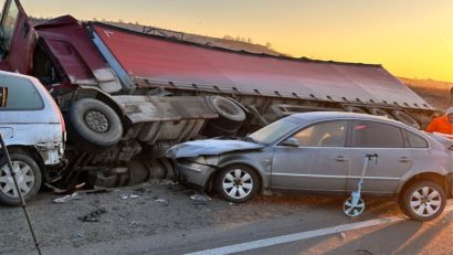 Accident mortal pe Centura Lugojului: un șofer de tir a murit după ce s-a răsturnat în afara carosabilului