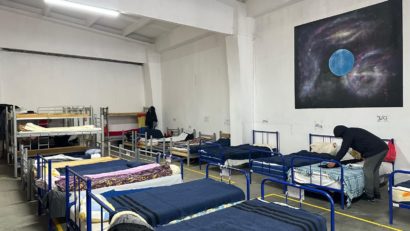 Oameni ai străzii, duşi în adăposturi în timpul nopţii de echipajele ISU Timiș