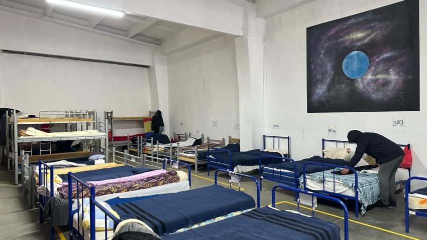 Oameni ai străzii, duşi în adăposturi în timpul nopţii de echipajele ISU Timiș