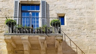 Juridic | Mirosul de la bucătăria vecinului, mutată în balcon, ajunge la mine