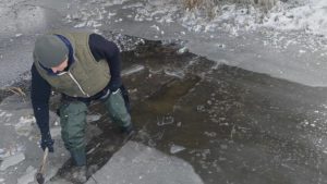 Poduri de gheață formate pe mai multe râuri din Banat, din cauza gerului persistent