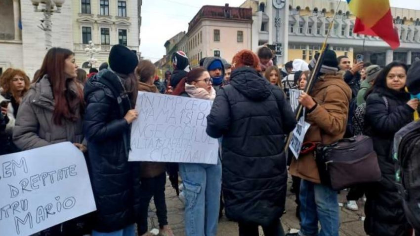 Protest în Piața Operei din Timișoara după crima din Cenei: „Dreptate pentru Mario!”