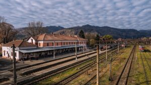 Expoziție dedicată lui Constantin Brâncuși, deschisă în gara din Petroșani