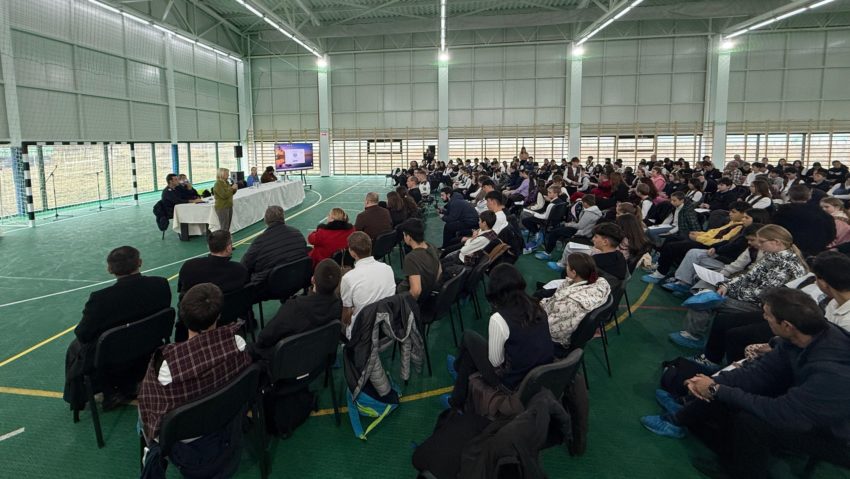 Sute de elevi din Timiș au participat la campania „Școala ta în siguranță” pentru prevenirea violenței