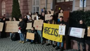 Protest la Timișoara față de amânarea deciziei CCR privind pensiile speciale