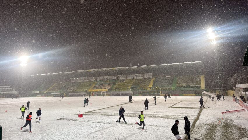 AUDIO / CSC Dumbrăvița a pierdut cu FC Argeș, într-un duel pe zăpadă