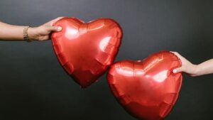 Valentine’s Day, între emoție și exces comercial