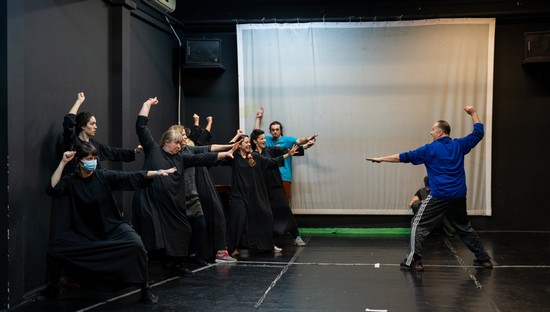 „Sister Act”, un nou musical de Răzvan Mazilu, în premieră la Teatrul German de Stat Timișoara