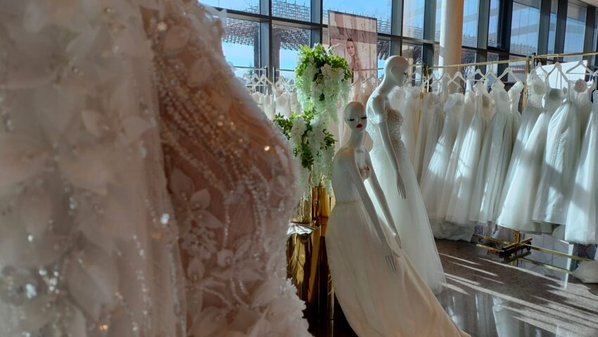 Nunți, rochii și destinații exotice. Târgul pentru Mirese, deschid în weekend la Timișoara