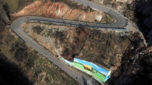 Drumul județean DJ 684 intră în modernizare: patru oferte pentru tronsonul montan din Timiș