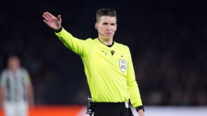 AUDIO / Arbitrul finalei EURO 2024 conduce Turcia – România