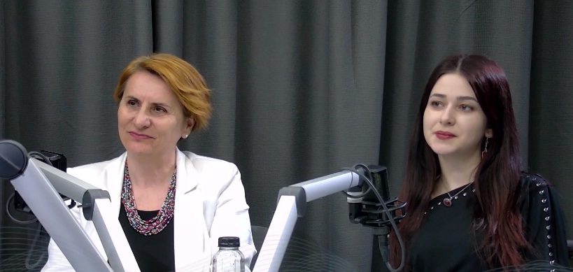 Cyberbullying și dependența de telefon. Elevă din Timișoara: Nu poți să spui că ai fost învățat cum să gestionezi tehnologia