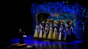 Spectacolul Extraordinar „Săptămâna Patimilor”: „Povestea noastră muzicală urmărește pașii lui Iisus Hristos, într-un mod intens și sensibil, specific ‘sonorităților madrigalești” spune Anna Ungureanu, dirijor al corului.