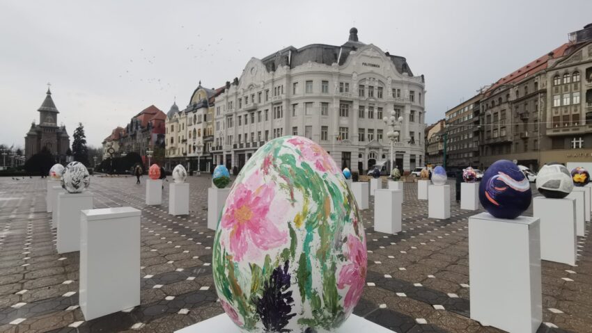 Târgul de Paște din Timișoara: iepuraș gigantic de 8 metri și decorațiuni spectaculoase în centrul orașului