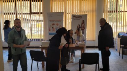 Caravana cu Medici la Tomești: cazuri noi depistate în cadrul campaniei „Fără Diabet – Conectăm România rurală la sănătate”