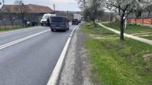 Femeie de 72 de ani, accidentată pe DN 68A, în Coșava, după o traversare neregulamentară
