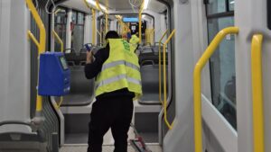 Tramvaiele din Timișoara, supuse controalelor și igienizării suplimentare după apariția unor imagini online