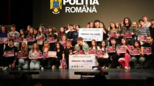 Elevii din Arad spun „nu” drogurilor prin teatru și film