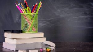 Campanie pentru copiii vulnerabili din Timișoara: donații de rechizite și dulciuri