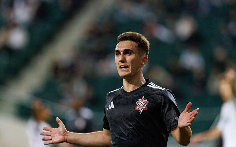 FC Bihor ar putea bate palma cu Bogdan Vătăjelu