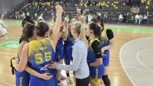 Ce revenire! FCC UAV Arad poate primi „bronzul” acasă