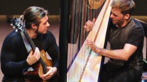 „Metamorphosis” la Timișoara: harpă, chitară și live video art într-un spectacol imersiv