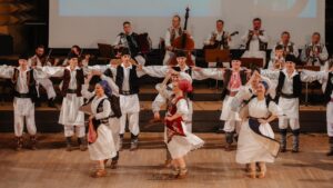 Ziua Internațională a Dansului marcată de Ansamblul “Doina Timișului”