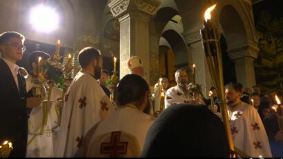 Mii de timișoreni au întâmpinat Învierea la Catedrala Mitropolitană