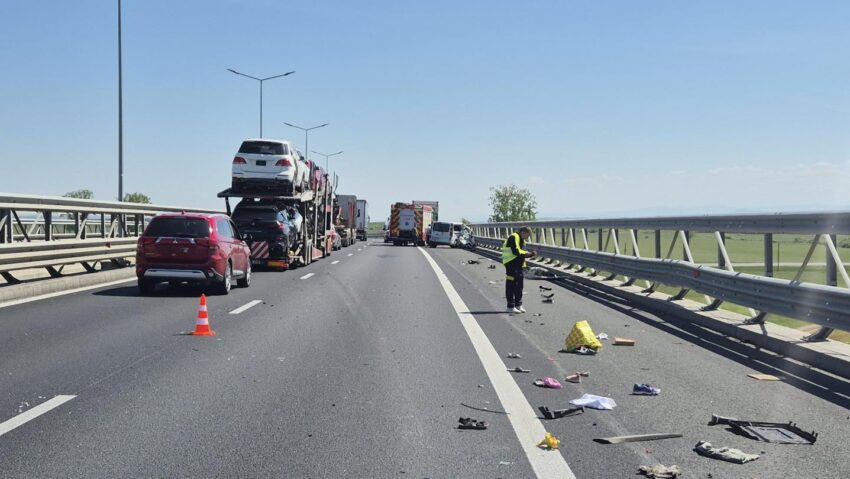 Patru răniți într-un accident pe autostrada A1, în zona localității Belinț