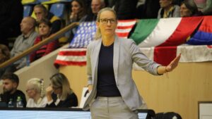 Tatiana Gallova continuă la Arad