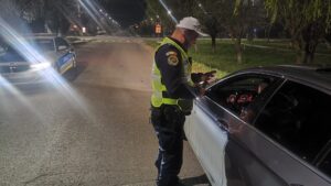 Acțiuni ale poliției în Timiș de Florii și Paștele Catolic: peste 500 de amenzi și zeci de permise reținute