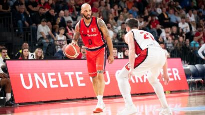 CSM Oradea câștigă la București și e la o victorie de finală