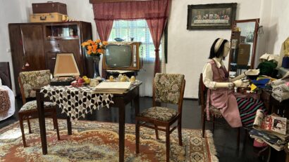 Expoziție despre viața satului bănățean în comunism, deschisă la Muzeul Satului din Timișoara