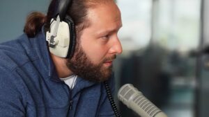 „Spune, pe bune, ce se întâmplă la tine în școală”, campanie despre problemele reale din educație
