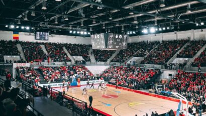 AUDIO / Oradea, prima victorie în finală