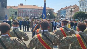 Triplă aniversare marcată prin defilare militară la Arad