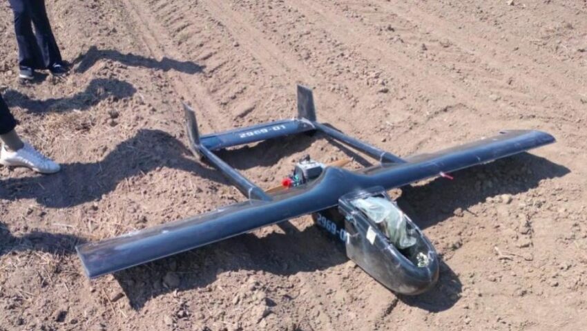 Dronă găsită pe un câmp din județul Suceava, în apropierea frontierei cu Ucraina