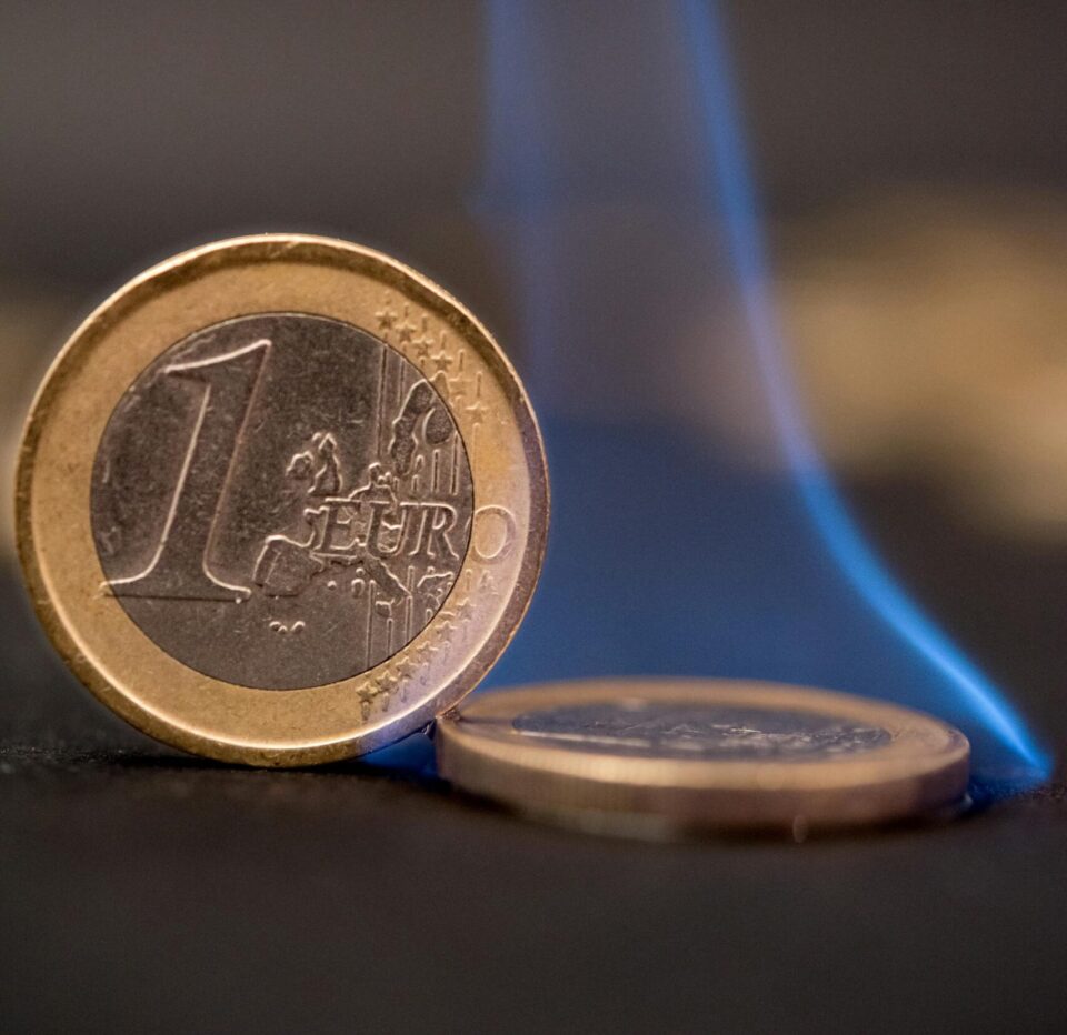 Leul se prăbușește în fața euro. BNR a anunțat un nou record