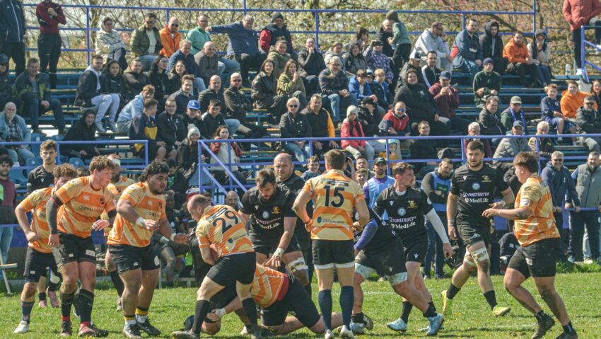 Rugbiștii bănățeni s-au impus categoric la Gura Humorului
