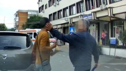 Livrator din Sri Lanka, agresat de un agent de pază în curtea Spitalului Județean Arad