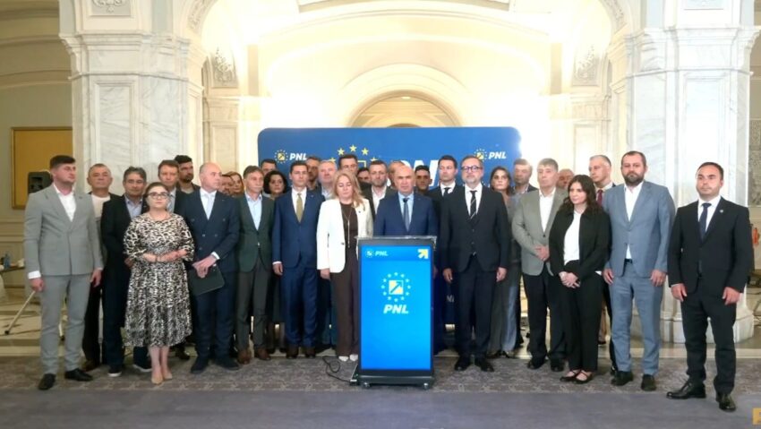 PNL a decis ca grupurile parlamentare să nu susţină Guvernul Veştea și în cere premierului desemnat să își depună mandatul